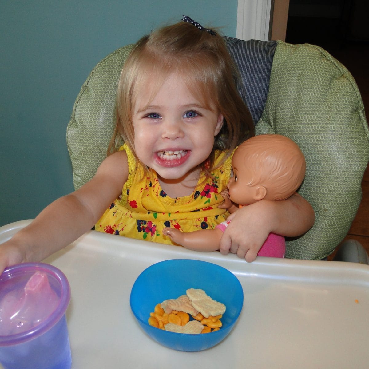 A Simple Beginners Guide to Baby Led Weaning: The Easy Weaning Plan