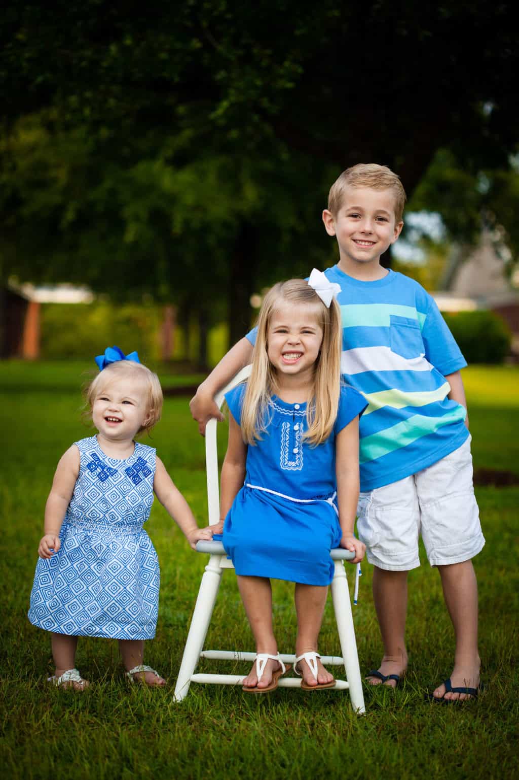 30+ Best Summer Family Photo Ideas: What to Wear and More!